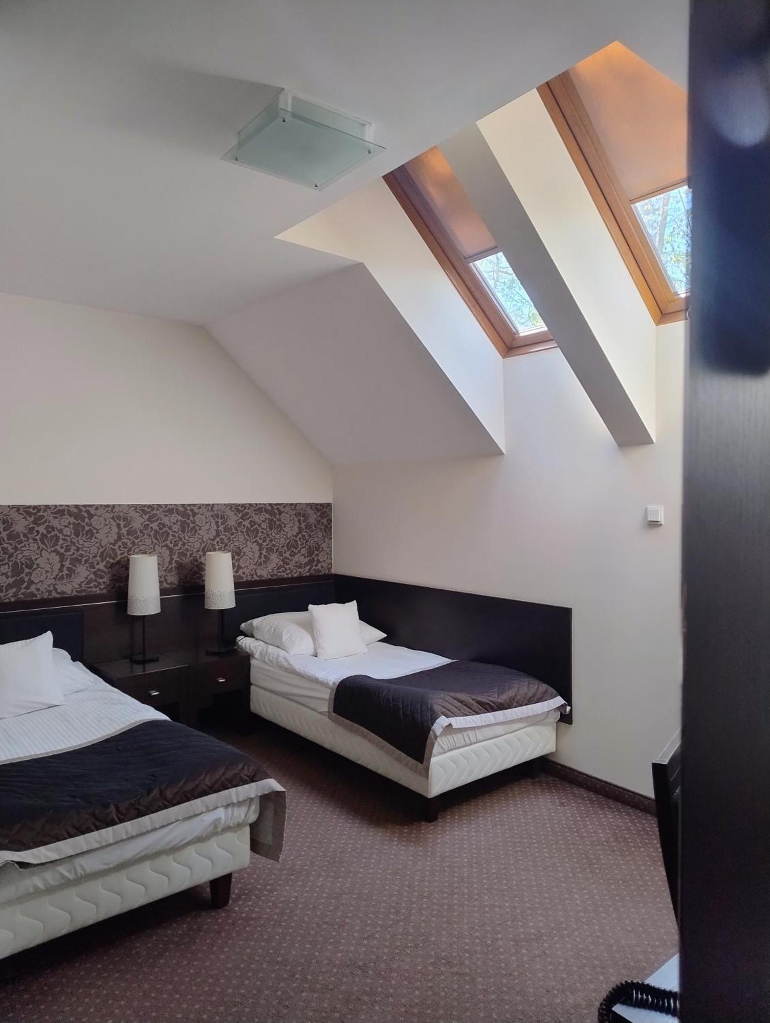 Hotel Zacisze 图拉瓦 外观 照片